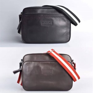 BALLY TRAIPSE horizontal large camera bag