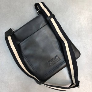 BALLY men's thin leather TERINO crossbody shoulder bag