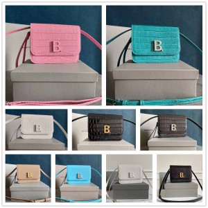 Balenciaga 618156 B. Small crossbody bag