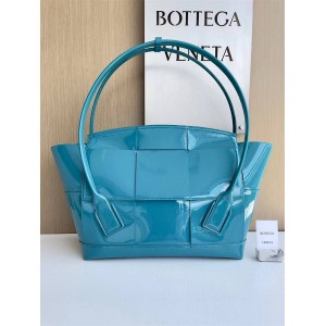 Bottega Veneta BV 619680 ARCO SLOUCH 56 patent leather large handbag