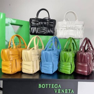 Bottega Veneta bv 729042 Arco Mini Tote handbag pleated