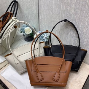 Bottega Veneta handbag new flat grain leather ARCO 33 handbag 580725