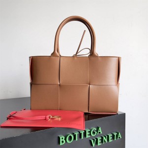 Bottega veneta BV 652867 Small Arco Tote Large Checker Woven Tote Bag