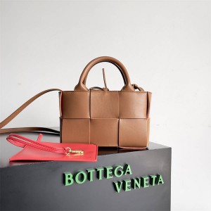 Bottega Veneta BV 729029 Candy Arco Tote bag