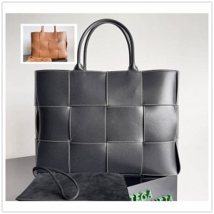 Bottega veneta BV 680165 Arco Tote large handbag with external stitching
