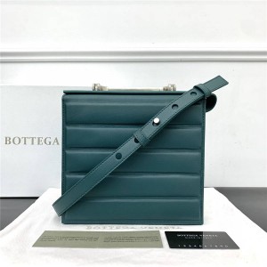 Bottega Veneta BV Women's Bag Striped Leather Box Bag 591717