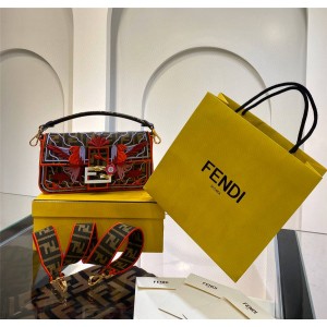 FENDI embroidered parrot BAGUETTE color-blocking fabric handbag