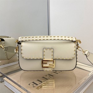 FENDI metal stitching BAGUETTE handbag 8BR600