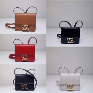 FENDI KARLIGRAPHY Diagonal bag tofu bag 8BT317