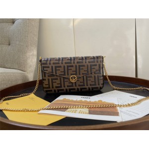 fendi FF Embossed Logo Three-in-One Chain Bag 8BS032