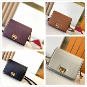 Ferragamo 21I163 TRIFOLIO Small Flip Shoulder Bag Organ Bag