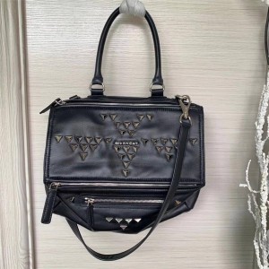 Givenchy triangle rivet sheepskin Pandora messenger bag