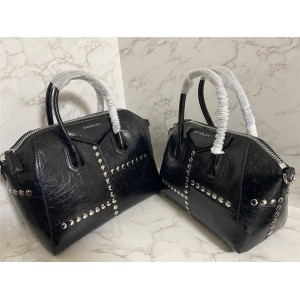 Givenchy official website crack rivet Antigona handbag