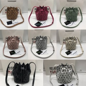 ISSEY MIYAKE official website ladies new drawstring diamond bucket bag