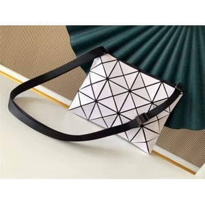 ISSEY MIYAKE official website new product 3X4 grid diagonal bag
