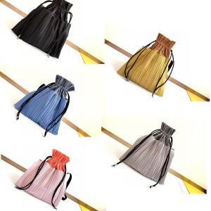 Issey Miyake new pleated canvas drawstring drawstring bag