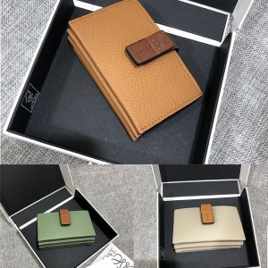 loewe soft grained calfskin accordion card holder C660O34