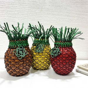 loewe Paula’s Ibiza summer limited pineapple bag