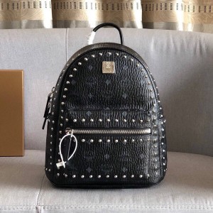 mcm Stark Backpack with Studs in Visetos MMKAAVE01