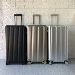 RIMOWA official website Sport Consignment Luggage