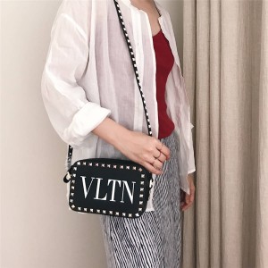 Valentino handbag new VLTN series rivet diagonal camera bag 2A085