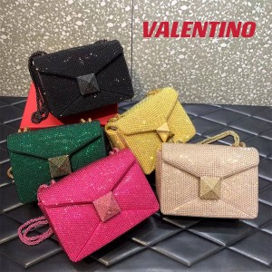 Valentino ONE STUD Rhinestone Diamond Tofu Bag Chain Bag 0099