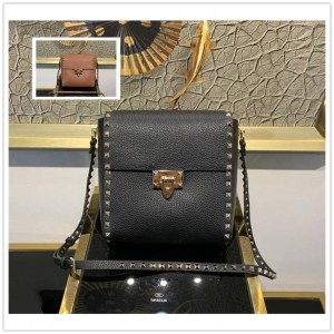 Valentino ROCKSTUD Rivet Crossbody Bag 0086