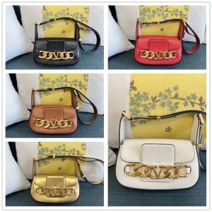 Valentino VLOGO CHAIN Small Chain Handbag 1081