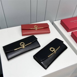 Ferragamo new ladies long GANCINI wallet 22D150