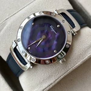 Ferragamo STYLE Women's Quartz Watch with Diamonds