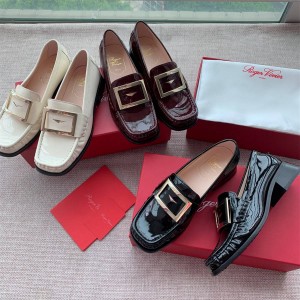 Roger Vivier RV Preppy Viv' metal buckle patent-leather loafers