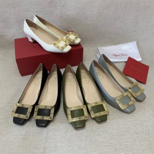 Roger Vivier RV Belle Vivier mother-of-pearl buckle pumps