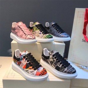 alexander mcqueen official website colorblock graffiti print sneakers