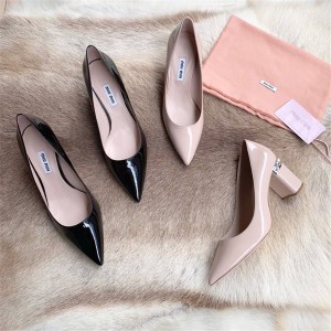 miumiu new patent leather thick heel inlaid rhinestone high heel shoes