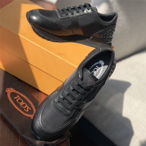 Tod's official website new rivet decorated men's sneakers