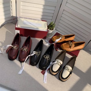ferragamo women's shoes new GANCINI series loafers 728415