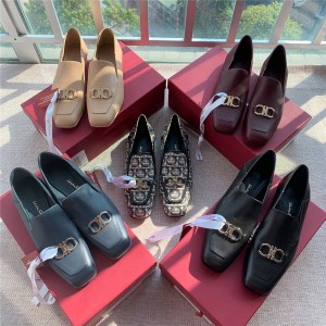 ferragamo women's shoes GANCINI moccasin loafers 733041
