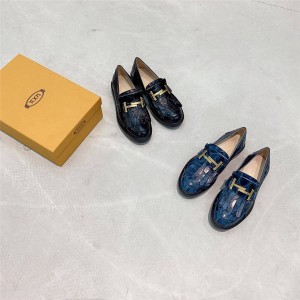 Tod's women's shoes new tassel pendant crocodile pattern leather loafers