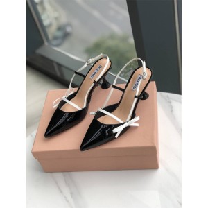 MIUMIU patent leather color-blocked bow-embellished high-heeled sandals