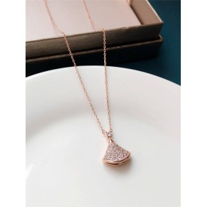 BVLGARI Diamond DIVAS' DREAM series fan-shaped necklace 351051