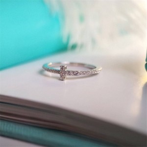 Tiffany official website T linear ring