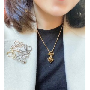 Loewe new three-dimensional logo Anagram necklace