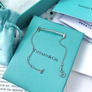 Tiffany T series Smile small smile bracelet