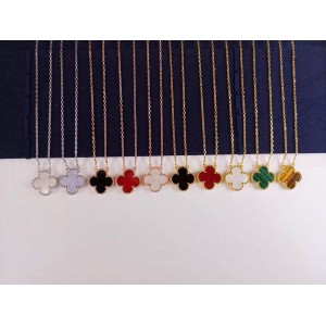Van Cleef & Arpels VCA official website Vintage Alhambra pendant necklace