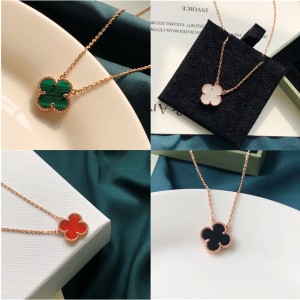 Van Cleef & Arpels VCA Four Leaf Clover Vintage Alhambra Pendant Necklace